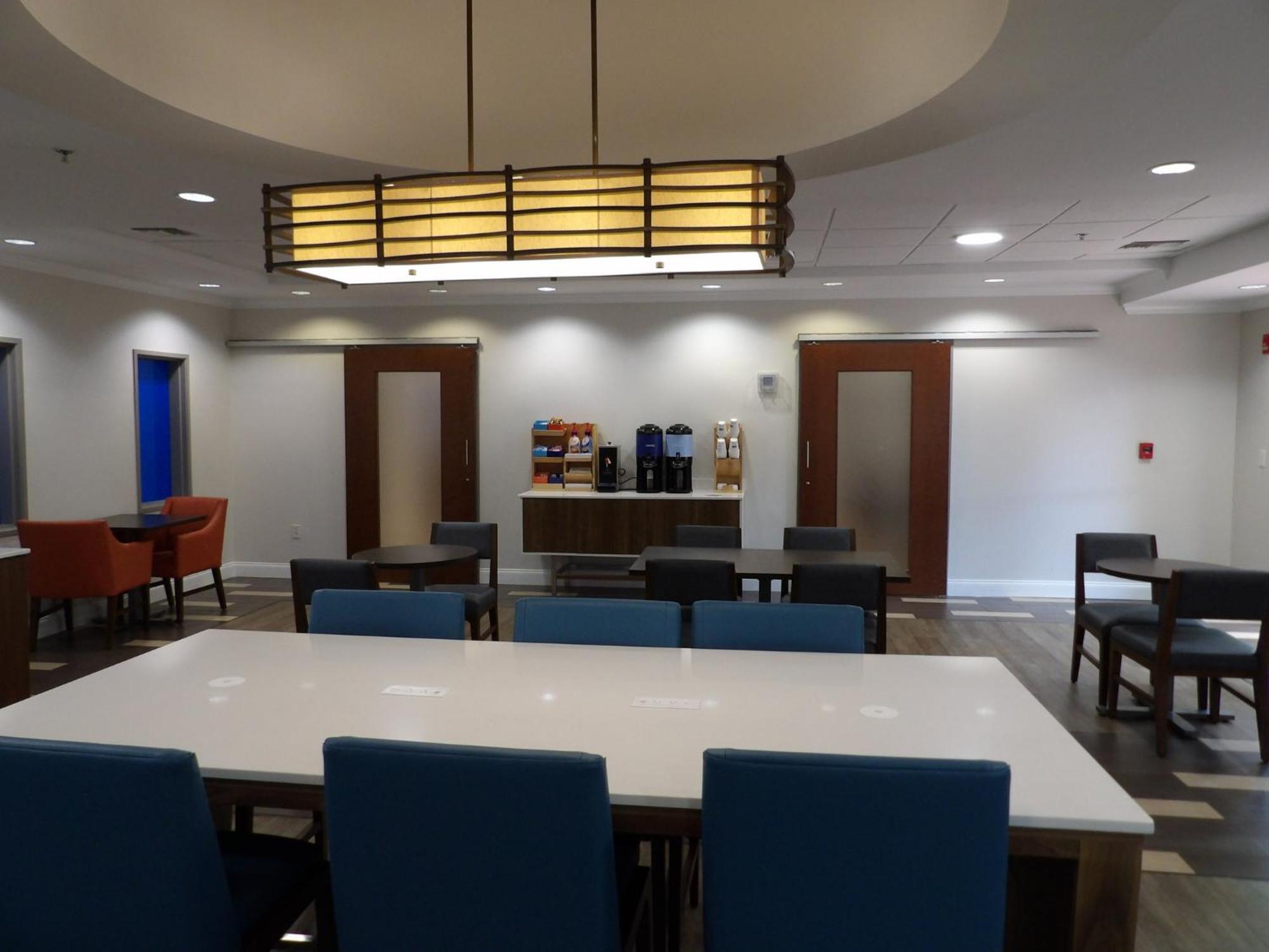 Holiday Inn Express & Suites - Huntsville Airport By Ihg Madison Zewnętrze zdjęcie